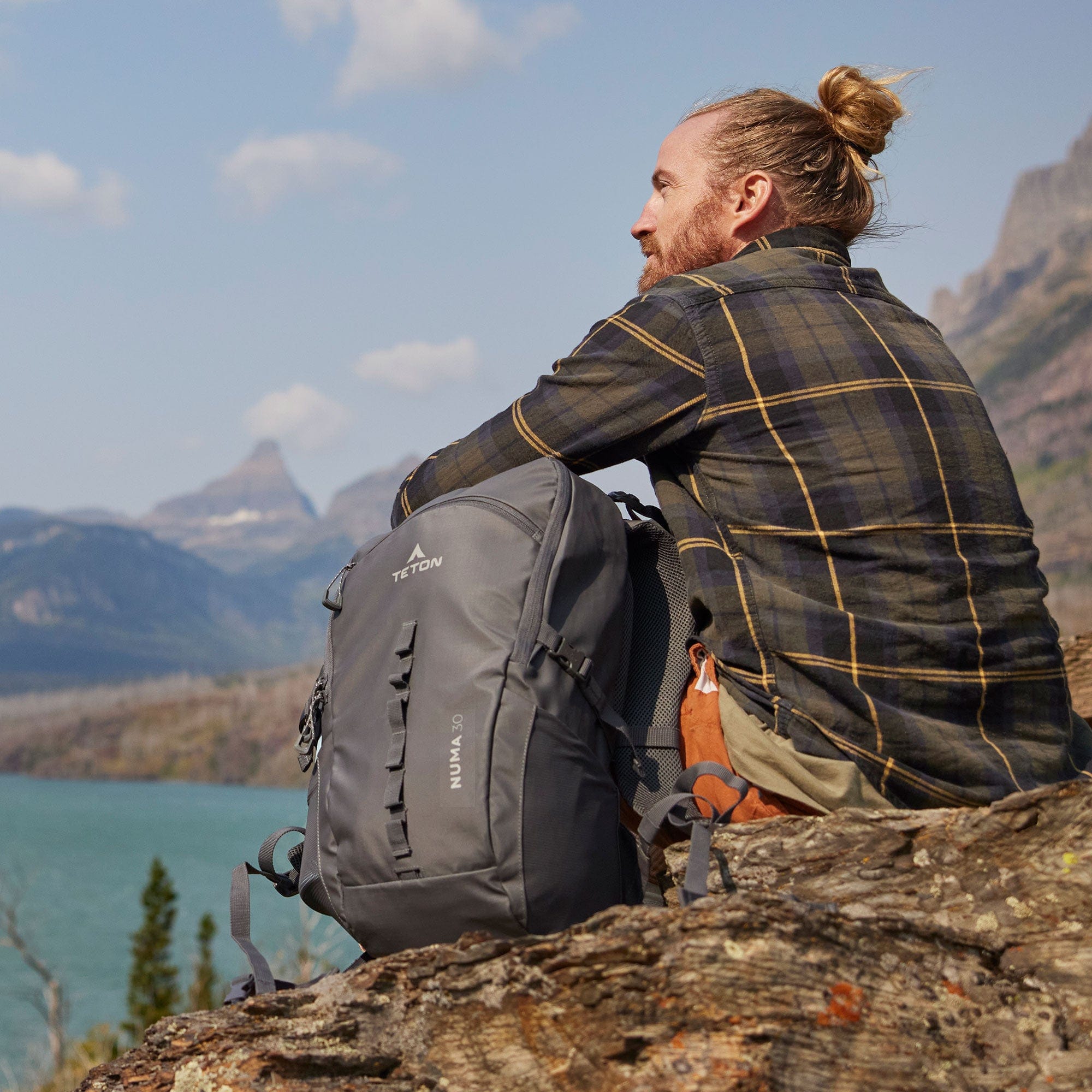 Numa 30L Onyx Rucksack